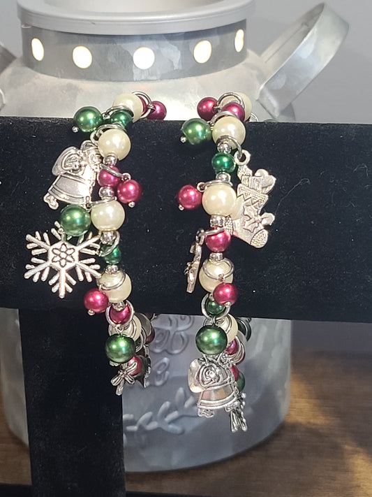 Christmas Themed Red, Green and White Glass Faux Pearl Stretch Charm Bracelet