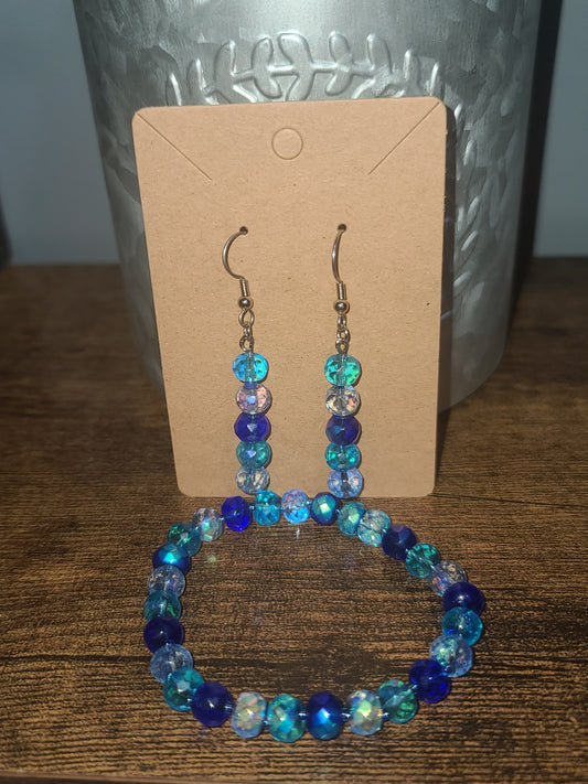 Handmade Stretch Multi-colored Blue Iridescent Glass Beaded Bracelet and Earring Set